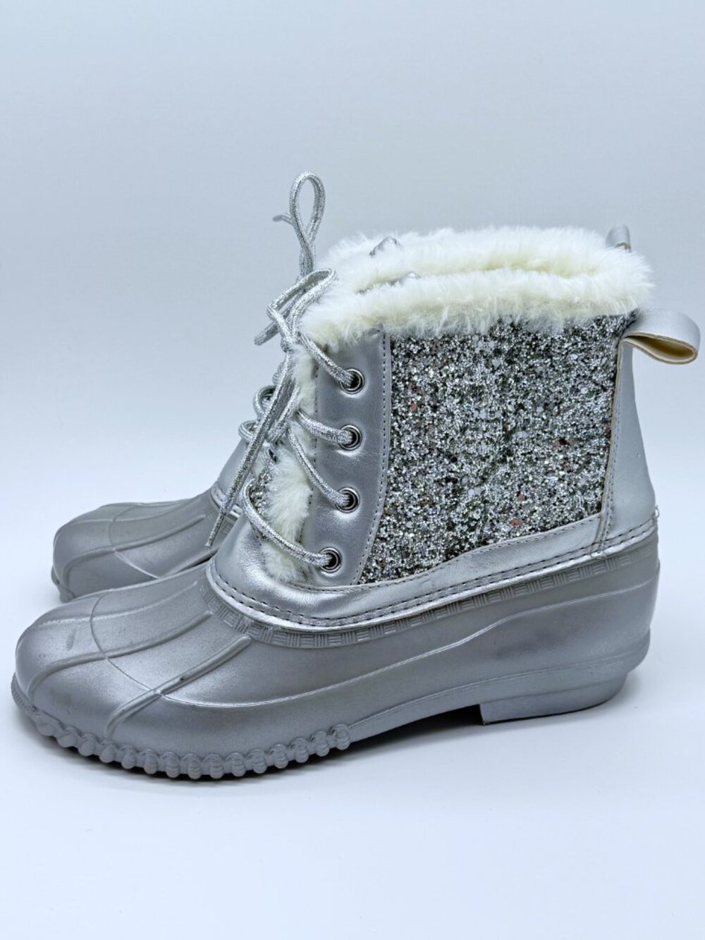 Women's Silver Glitter Duck Boots Faux Fur Coquette Y2K Snowcore Sz 8 3962